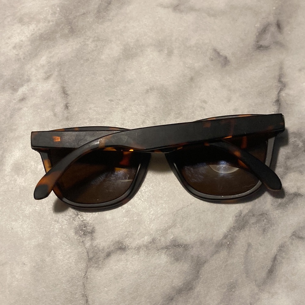 Sunglasses - Picture 6 of 14